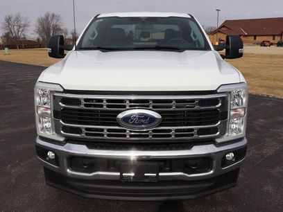 New 2026 Ford F350 XLT w/ FX4 Off-Road Package