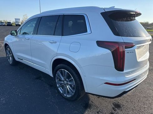 Used 2025 Cadillac XT6 Premium Luxury w/ Technology Package image 6