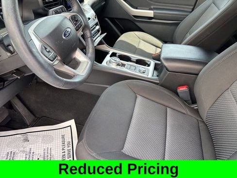 Used 2023 Ford Explorer XLT image 10