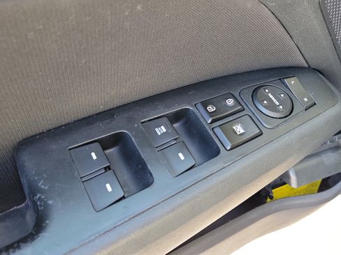 Used 2020 Hyundai Elantra SEL w/ Cargo Package (C1) FWD image 17
