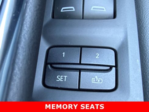 Used 2023 GMC Yukon AT4 w/ AT4 Premium Package image 17