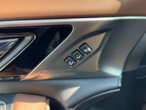 Certified 2025 Subaru Outback Touring XT AWD/4WD image 29