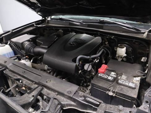 Used 2023 Toyota Tacoma SR image 12