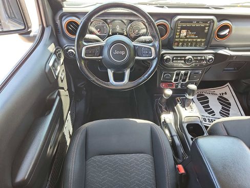 Used 2021 Jeep Gladiator Mojave AWD/4WD image 11