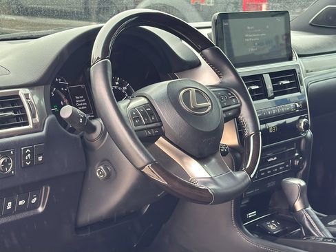Used 2023 Lexus GX 460 Premium image 10