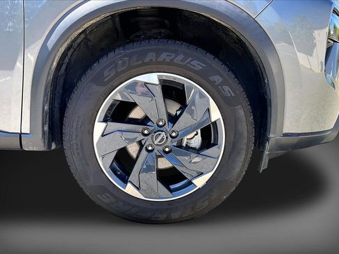Used 2024 Nissan Rogue SV FWD image 29
