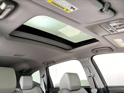 Used 2020 Honda CR-V Touring image 22