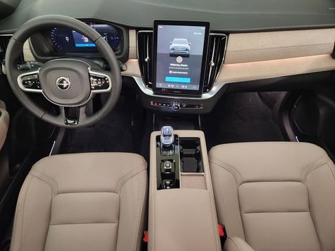 New 2026 Volvo XC90 T8 Core w/ Protection Package image 3