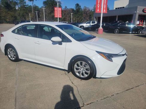 Certified 2026 Toyota Corolla LE image 9