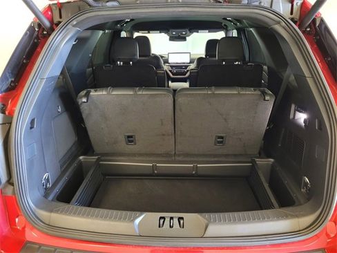 Used 2025 Ford Explorer ST image 12