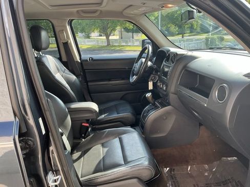 Used 2015 Jeep Patriot High Altitude AWD/4WD image 31