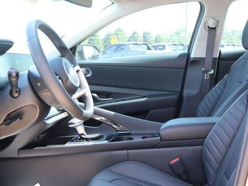 New 2026 Hyundai Elantra Limited image 24