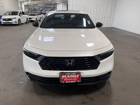 Used 2025 Honda Accord Sport image 8