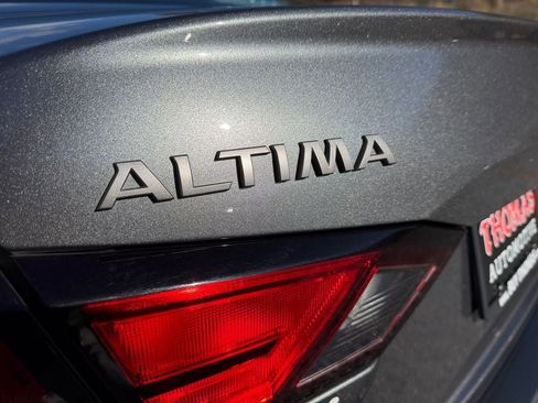Used 2023 Nissan Altima 2.5 SR image 10