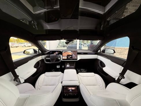 Used 2022 Tesla Model S Plaid AWD/4WD image 29