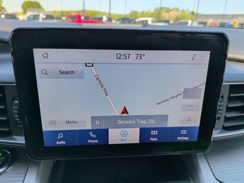 Used 2021 Ford Explorer XLT w/ Equipment Group 202A AWD/4WD image 12