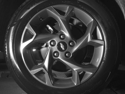 Used 2025 Chevrolet Trax LT FWD image 15