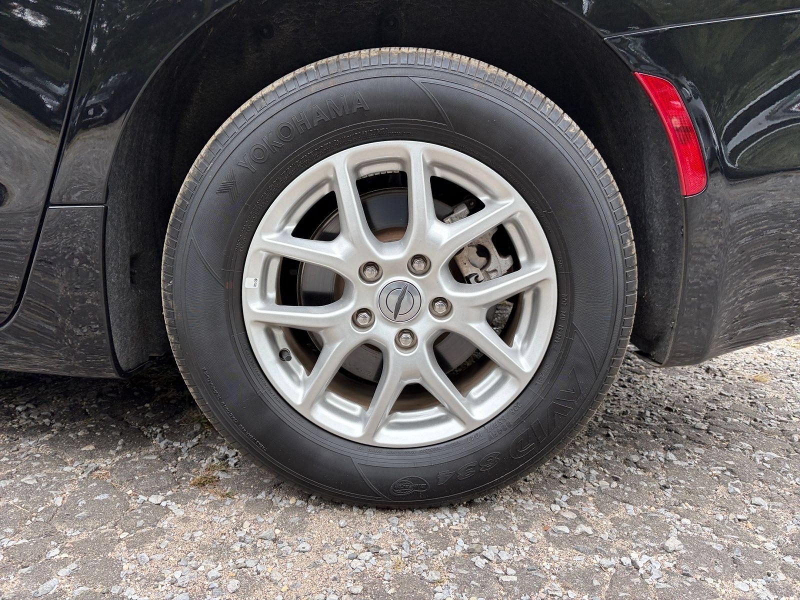Used 2024 Chrysler Pacifica Touring-L FWD image 31