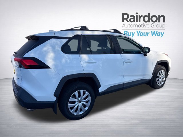 Used 2021 Toyota RAV4 LE FWD image 7