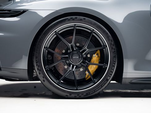 Used 2026 Porsche 911 GT3 RWD image 41