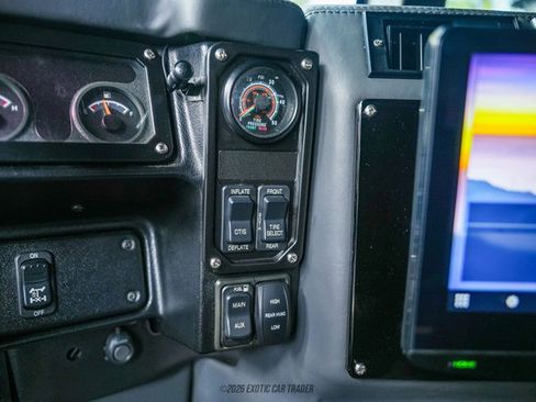Used 2003 HUMMER H1 4-Door Open Top AWD/4WD image 42