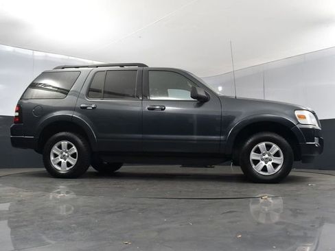 Used 2010 Ford Explorer XLT AWD/4WD image 23