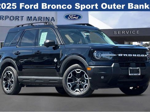 Certified 2025 Ford Bronco Sport Outer Banks w/ Outer Banks Tech Package+ AWD/4WD image 2