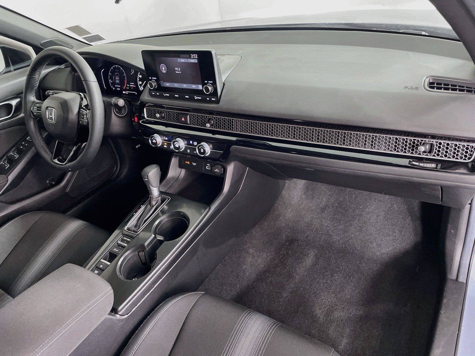 Used 2024 Honda Civic Sport image 31