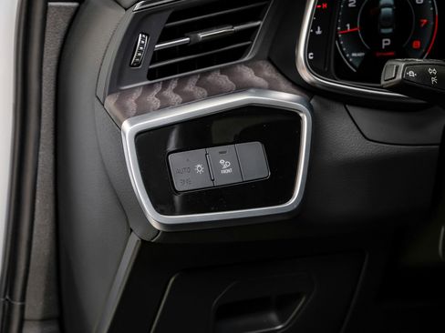 Used 2024 Audi A6 Premium Plus image 32