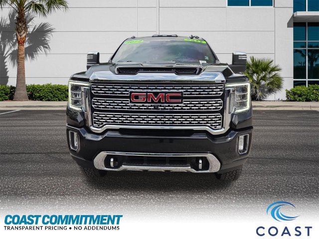 Certified 2022 GMC Sierra 2500 Denali w/ Denali Black Diamond Edition AWD/4WD image 2