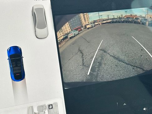 Used 2022 Tesla Model Y Performance image 20