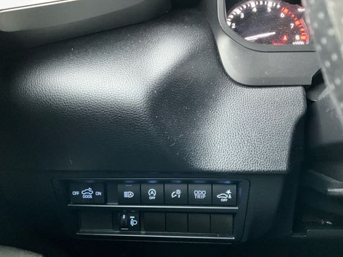 Used 2024 Toyota Tundra SR5 w/ SR5 Convenience Package AWD/4WD image 17