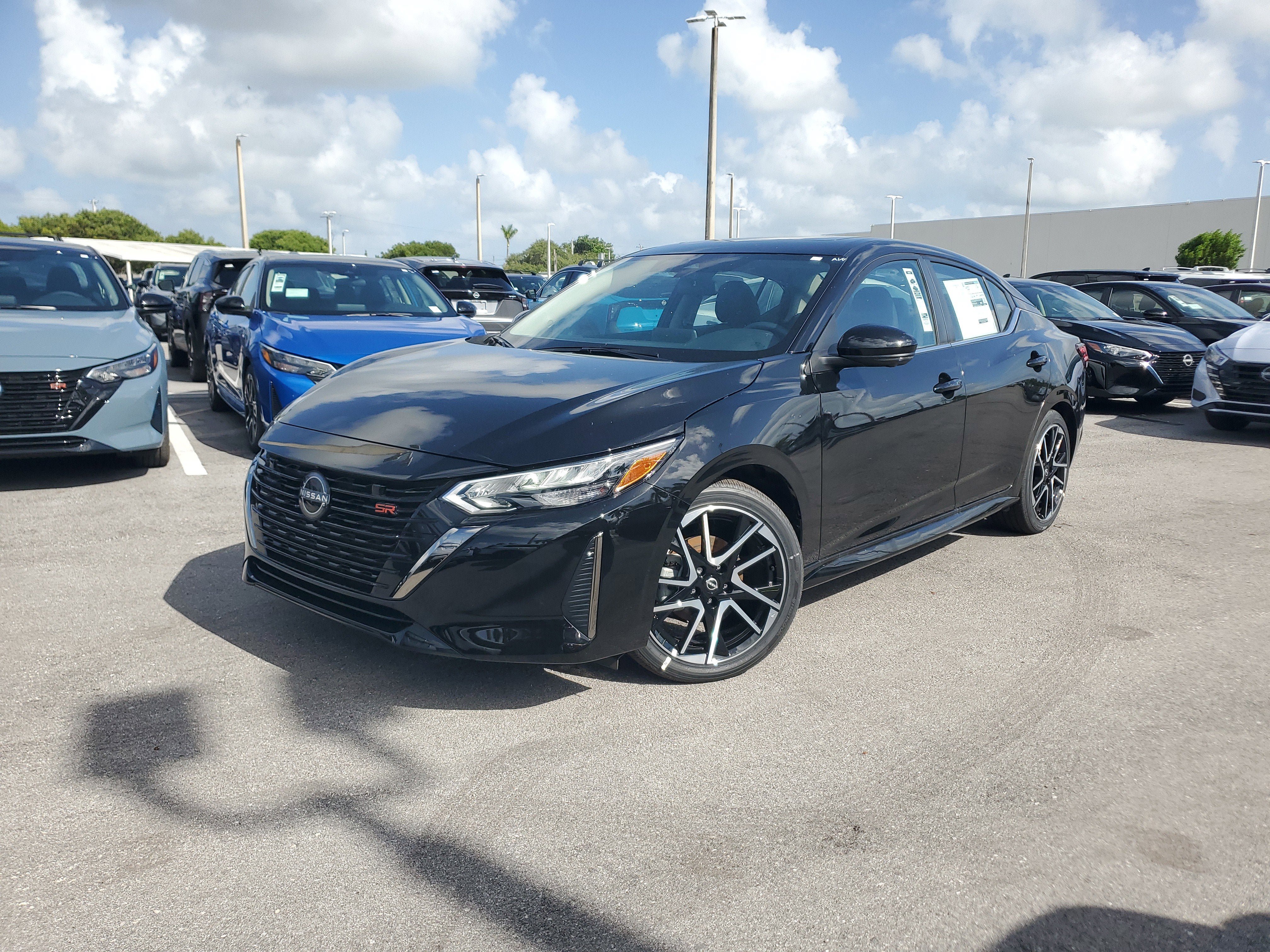 New 2025 Nissan Sentra SR w/ SR Premium Package FWD image 26