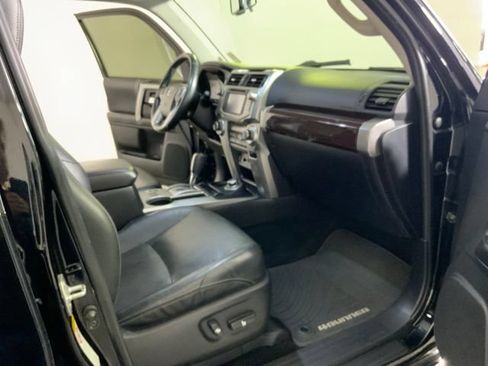 Used 2016 Toyota 4Runner Limited AWD/4WD image 48