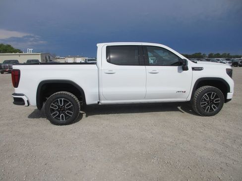 New 2026 GMC Sierra 1500 AT4 AWD/4WD image 3