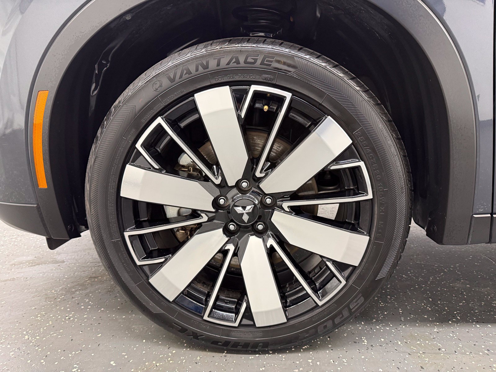 Used 2025 Mitsubishi Outlander SE AWD/4WD image 18