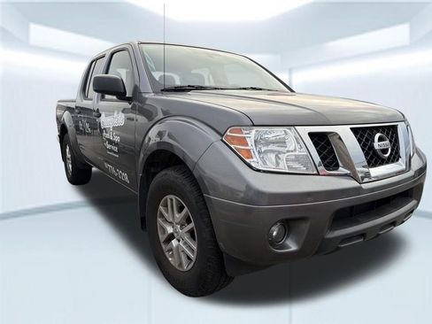 Used 2020 Nissan Frontier SV RWD image 7