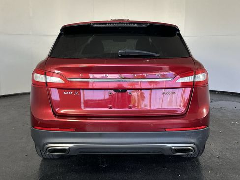 Used 2016 Lincoln MKX Reserve w/ Technology Package AWD/4WD image 7