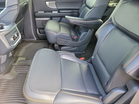 Used 2025 Ford Expedition Tremor AWD/4WD image 12