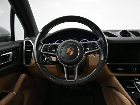Certified 2023 Porsche Cayenne Platinum Edition AWD/4WD image 13