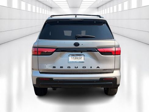 Used 2025 Toyota Sequoia Platinum AWD/4WD image 6
