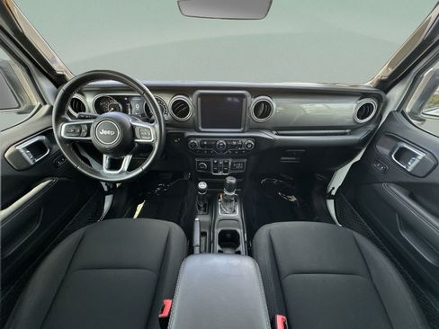 Used 2021 Jeep Gladiator Overland AWD/4WD image 26