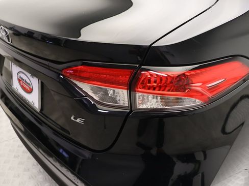 Certified 2023 Toyota Corolla LE FWD image 9