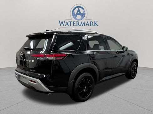 Used 2025 Nissan Pathfinder SL w/ Lighting Package (N92) AWD/4WD image 7