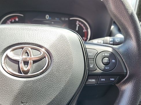 Certified 2025 Toyota RAV4 XLE AWD/4WD image 18