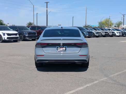 Used 2023 Honda Accord Sport image 4