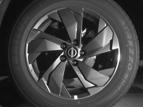 Used 2025 Nissan Rogue SV FWD image 14