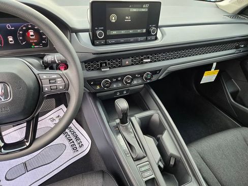 New 2025 Honda Accord SE image 19