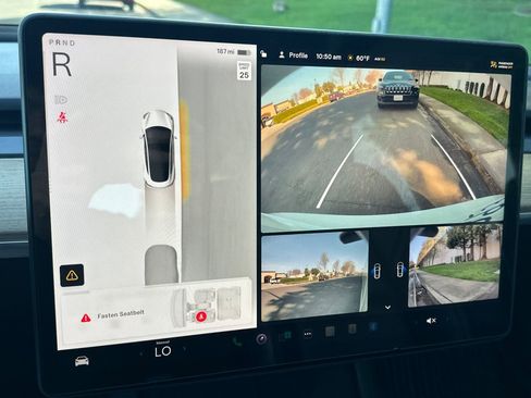 Used 2023 Tesla Model 3 Standard Range image 16