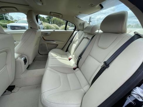 Used 2016 Volvo S60 T5 Inscription Platinum FWD image 12